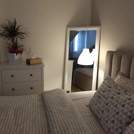 아파트 Element 쿠르셰바츠