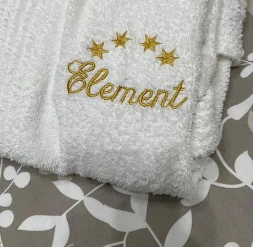 アパート Element *