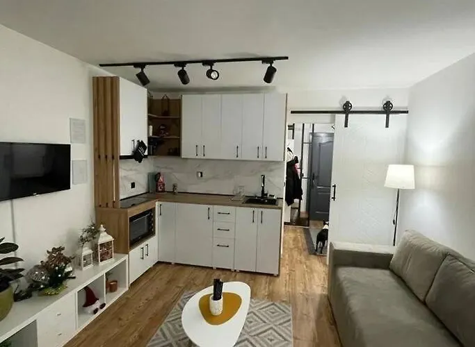 Element アパート